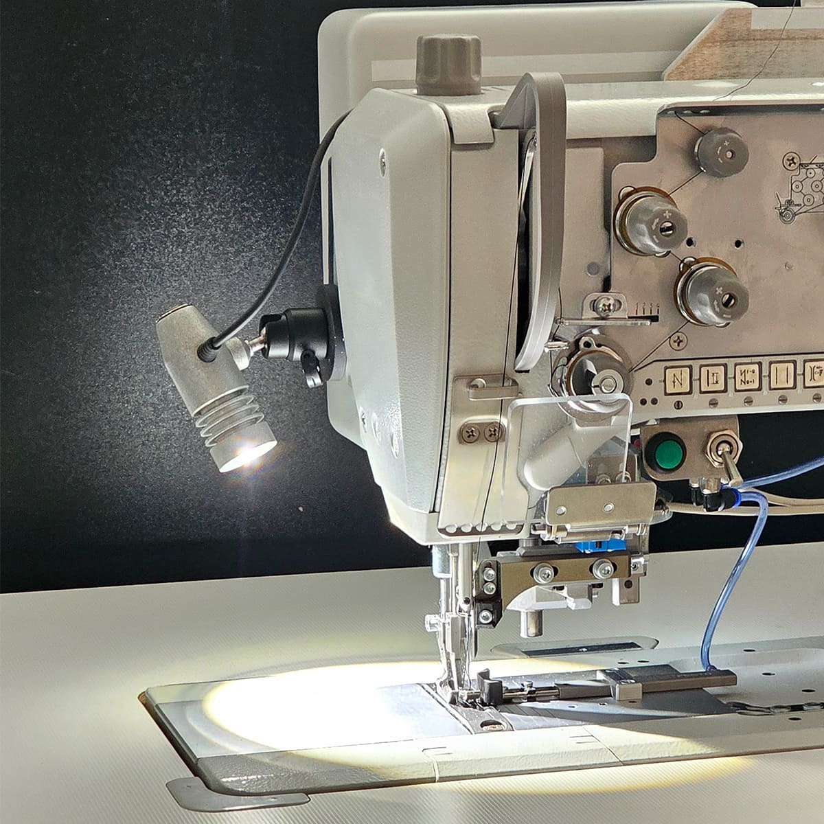 Bauer & Böcker Led-Arbeitsleuchte "Lichtblick"