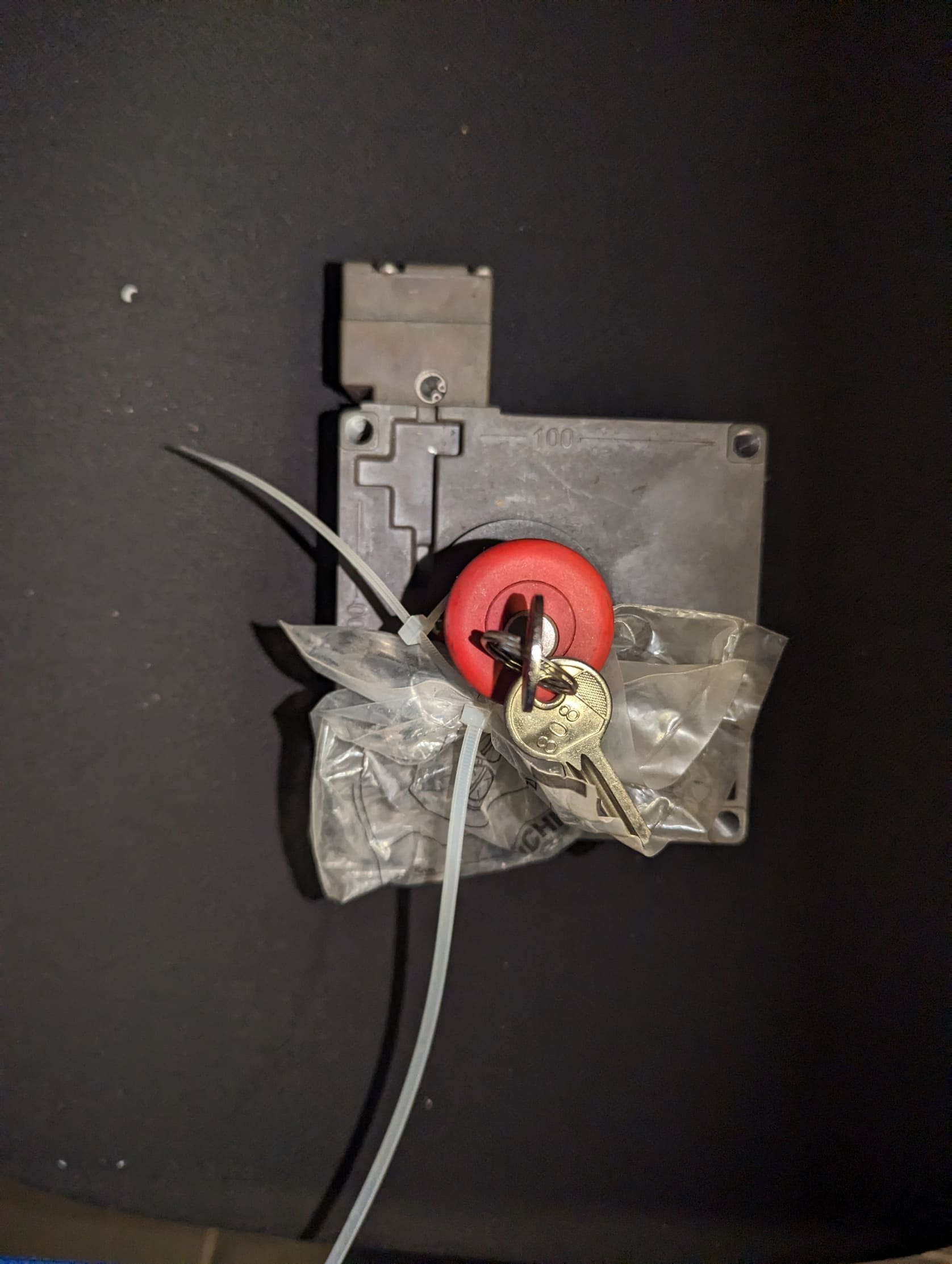 EUCHNER Safety Switch TZ1 RE024MVAB-C1828