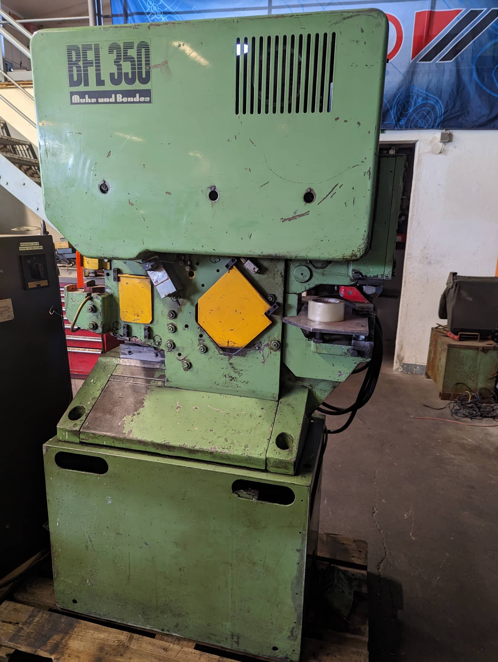 BFL 350 Muhe und Bender Profil-/Stabstahlschere / Lochstanze