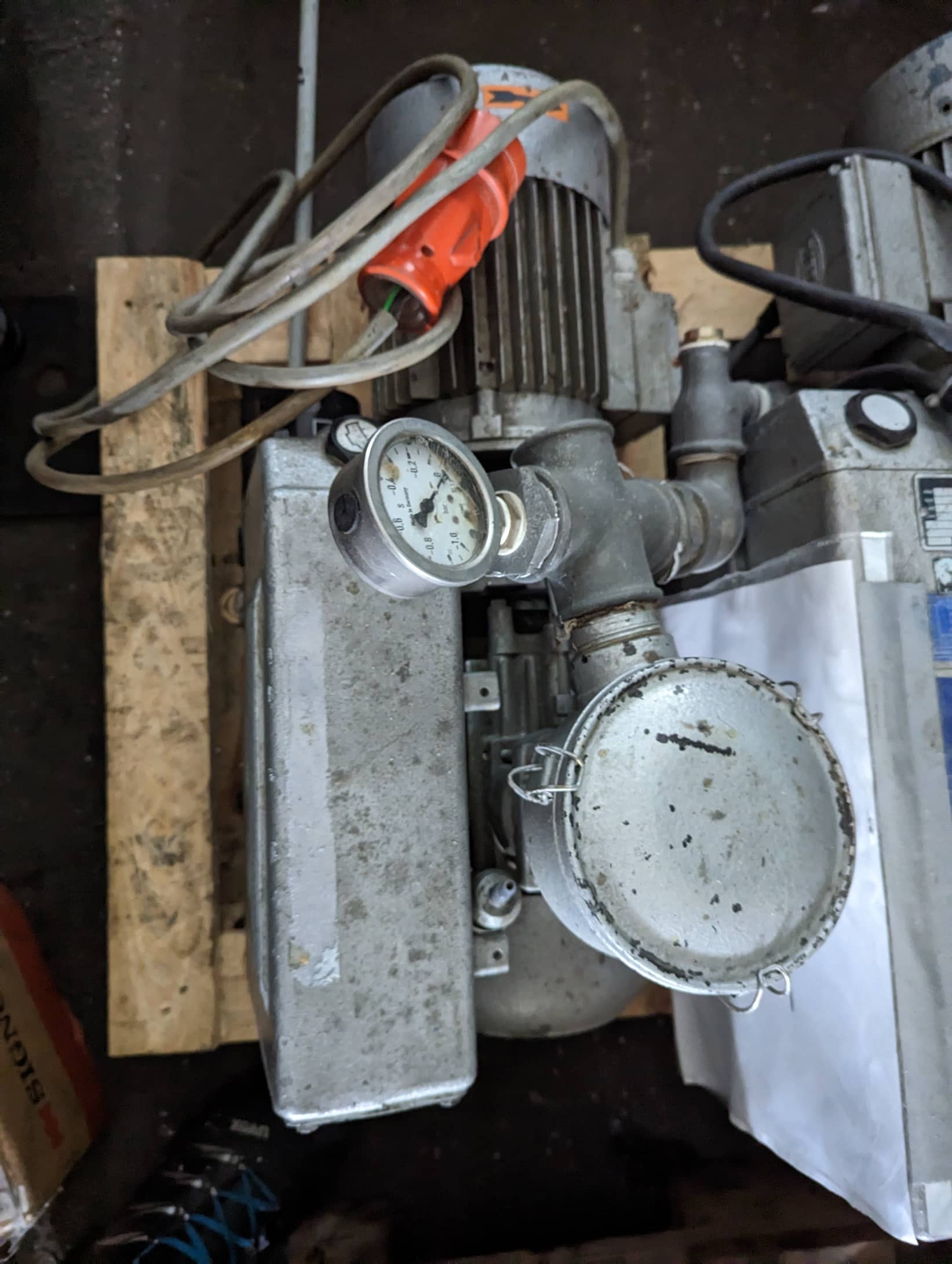 Busch Vacuum Pumpe & Gebr. Becker Vakuumpumpe